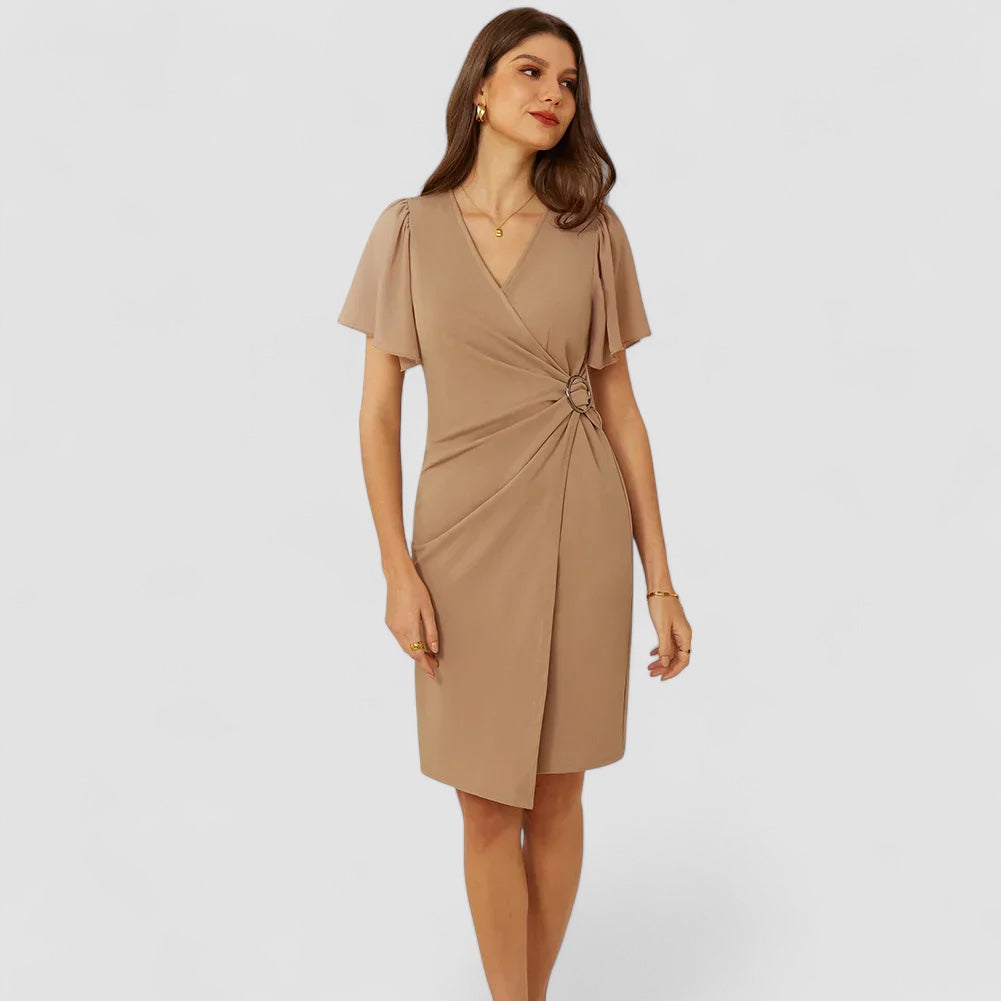 BENFIERI™ | Elegant beige omlottklänning