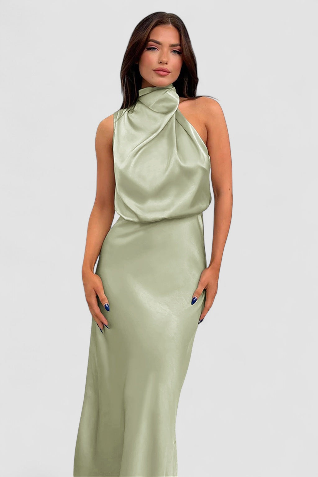 BENFIERI™ | Glamourklänning i satin med halterneck