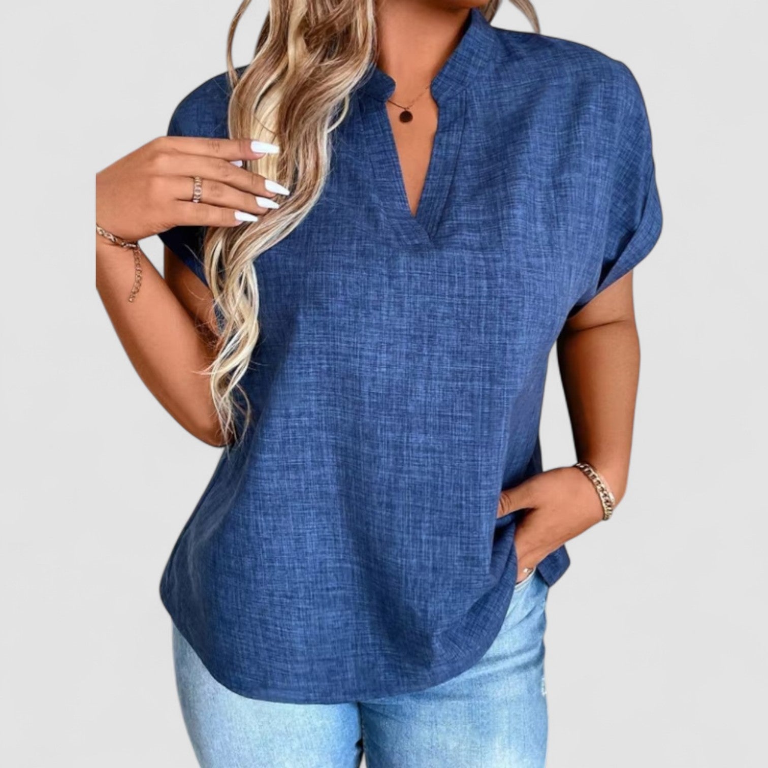 BENFIERI™ | Elinor – Topp med mjukt fall och avslappnad v-ringning